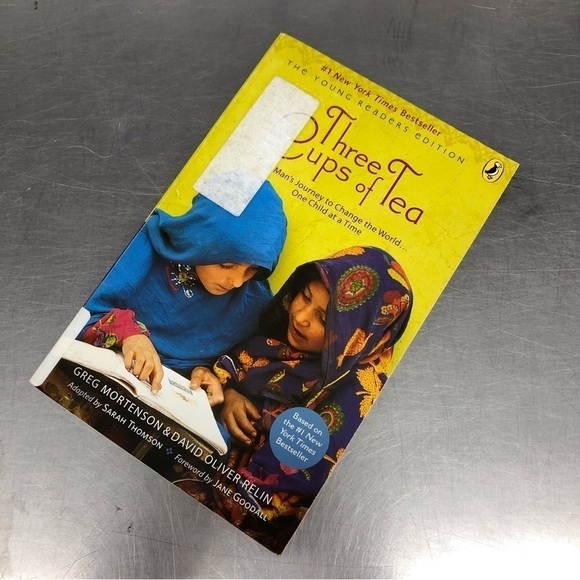 Three Cups of Tea by: Greg Motanson, paperback book - Picture 1 of 6